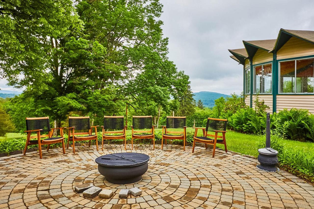 Apple Tree Inn Ленокс Экстерьер фото